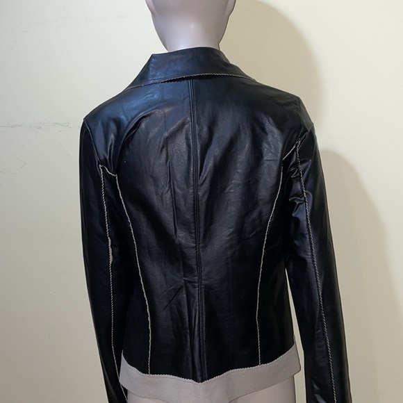 Women’s Buttons Leather Jacket - Picture 3 of 4